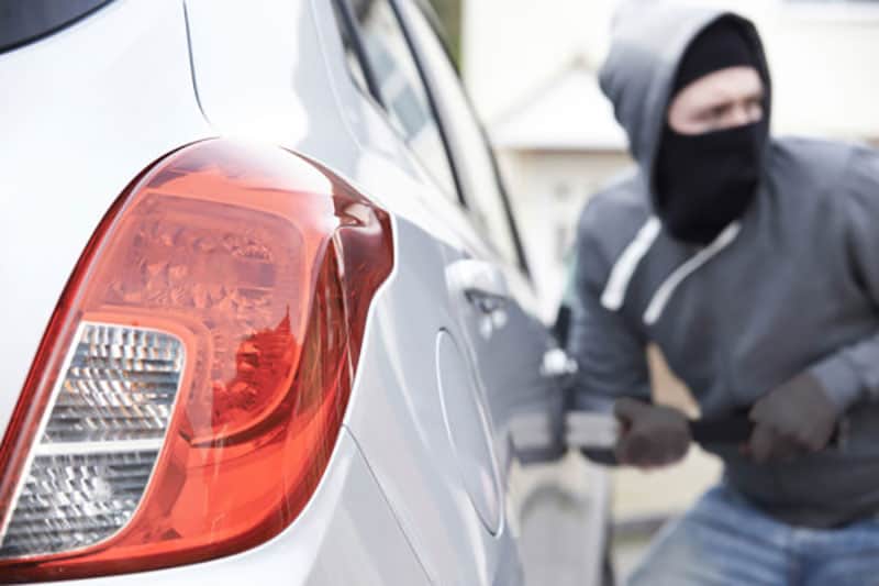car-theft-stealing